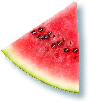 Une tranche de pastèque tranchée avec une chair juteuse